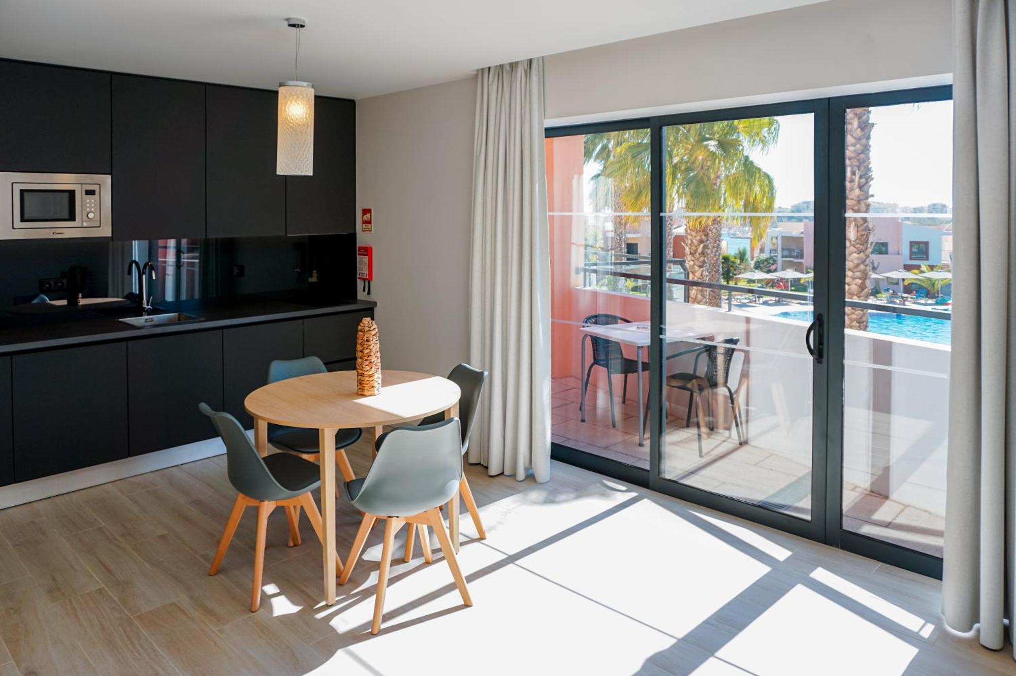 Vitors Sunset Family Suite